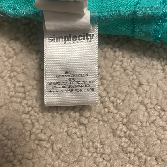 Floral Lace Bandeau - Picture 6 of 6